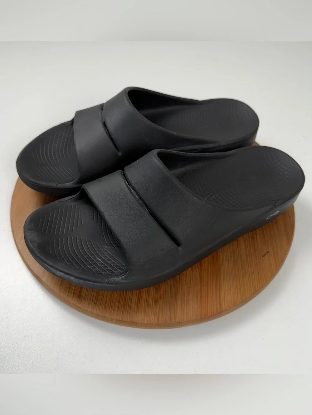OOFOS OOahh Black Slide Sandals
